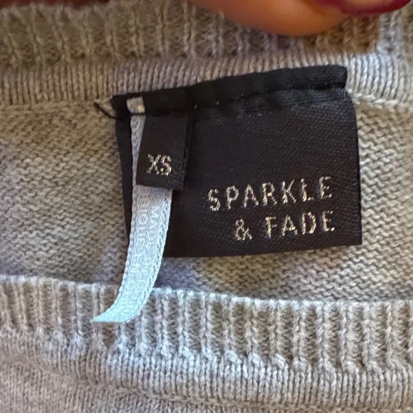 EUC! Sparkle & Fade Crop Sweater with Black 'Je t'aime' Print, Size XS - Picture 5 of 5
